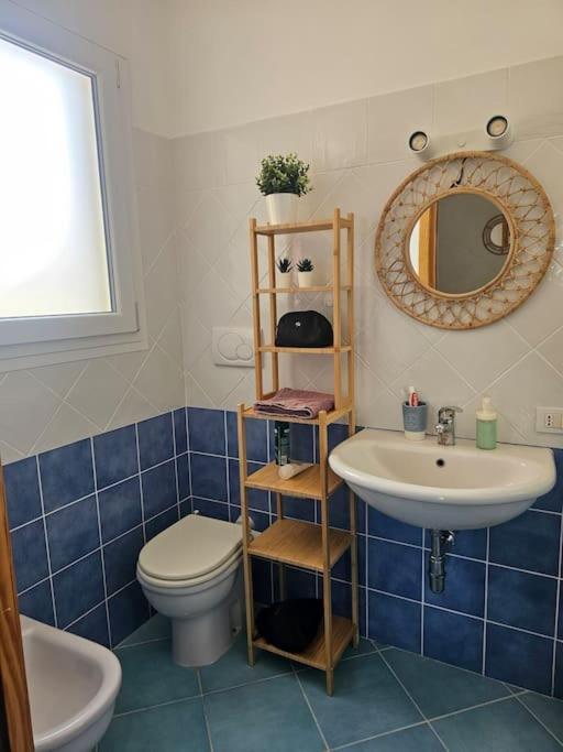 Вилла La Casa Di Ludo Is Traias Экстерьер фото